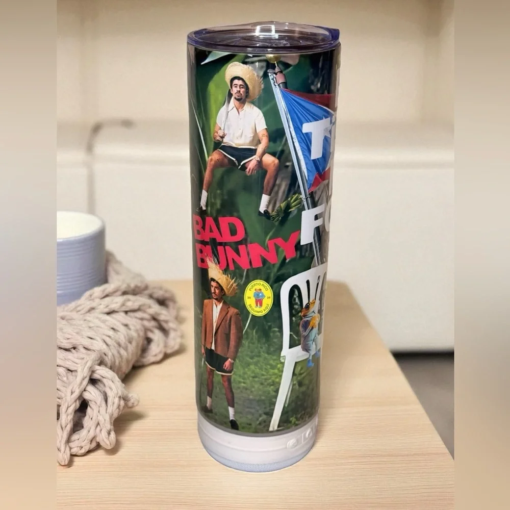 Debí Tirar Más Fotos 20 oz Bluetooth Speaker Tumbler‎